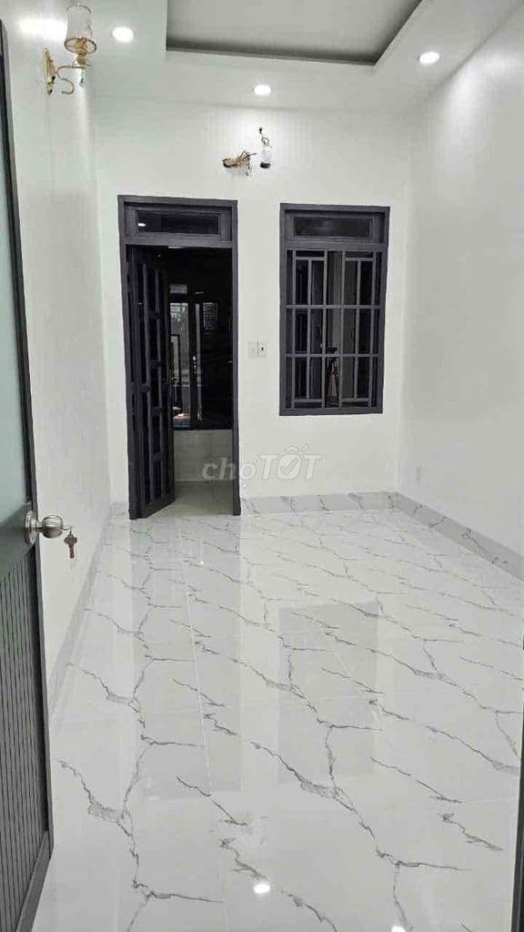 Nhà đẹp MTKD Lạc Long Quân VỊ TRÍ ĐẸP giá chỉ 7.49tỷ - Ảnh 2