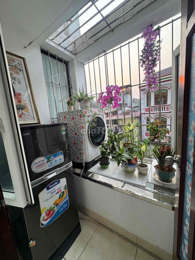 Bán CCMN Văn Hương. Tôn Đức Thắng. Tầng Trung Giá Rẻ Thoáng Đẹp