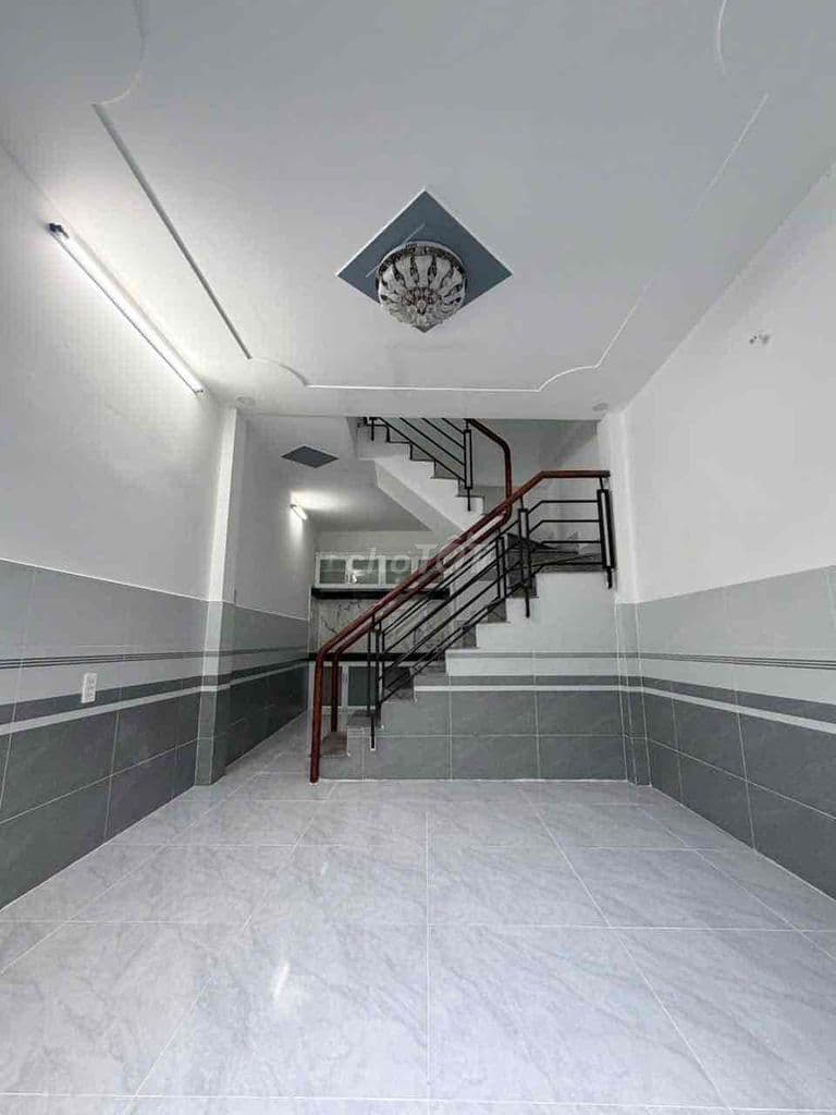 Nhà bán chính chủ 3,5-8m 1 lầu,đường trương thị hoa 50m.