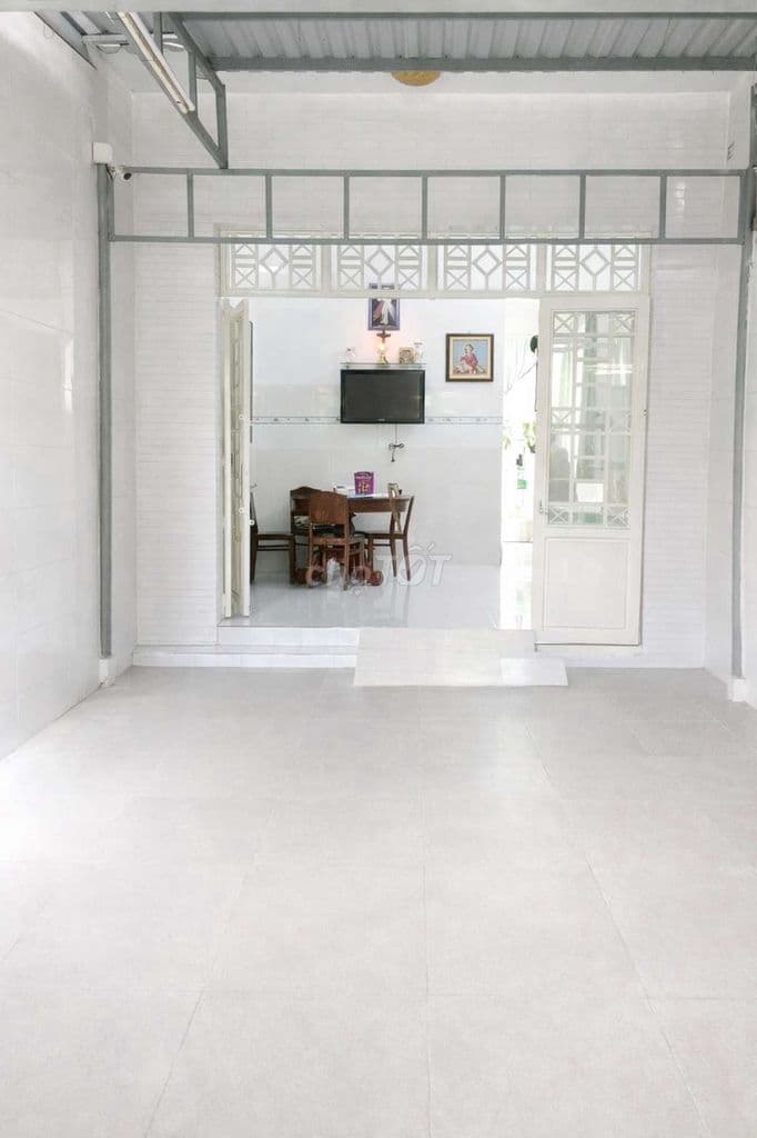 Bán nhà mặt tiền đường Nguyễn Văn Đậu