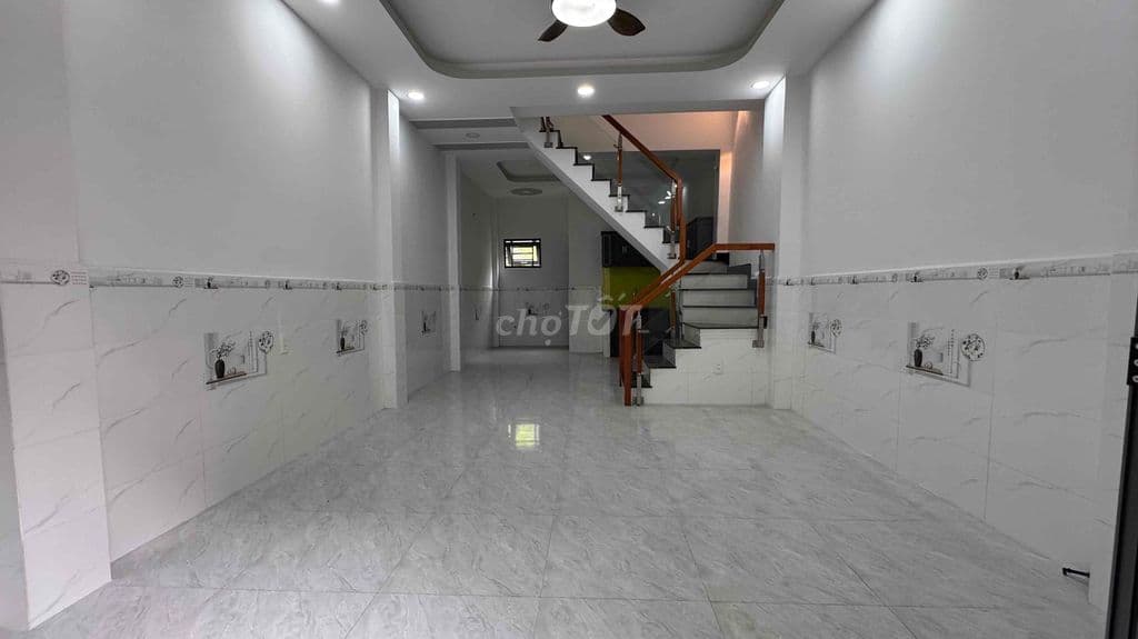 3 tỷ 6 _ nhà sát mặt tiền _2pn _ ngay sát chợ cầu đồng - Ảnh 2