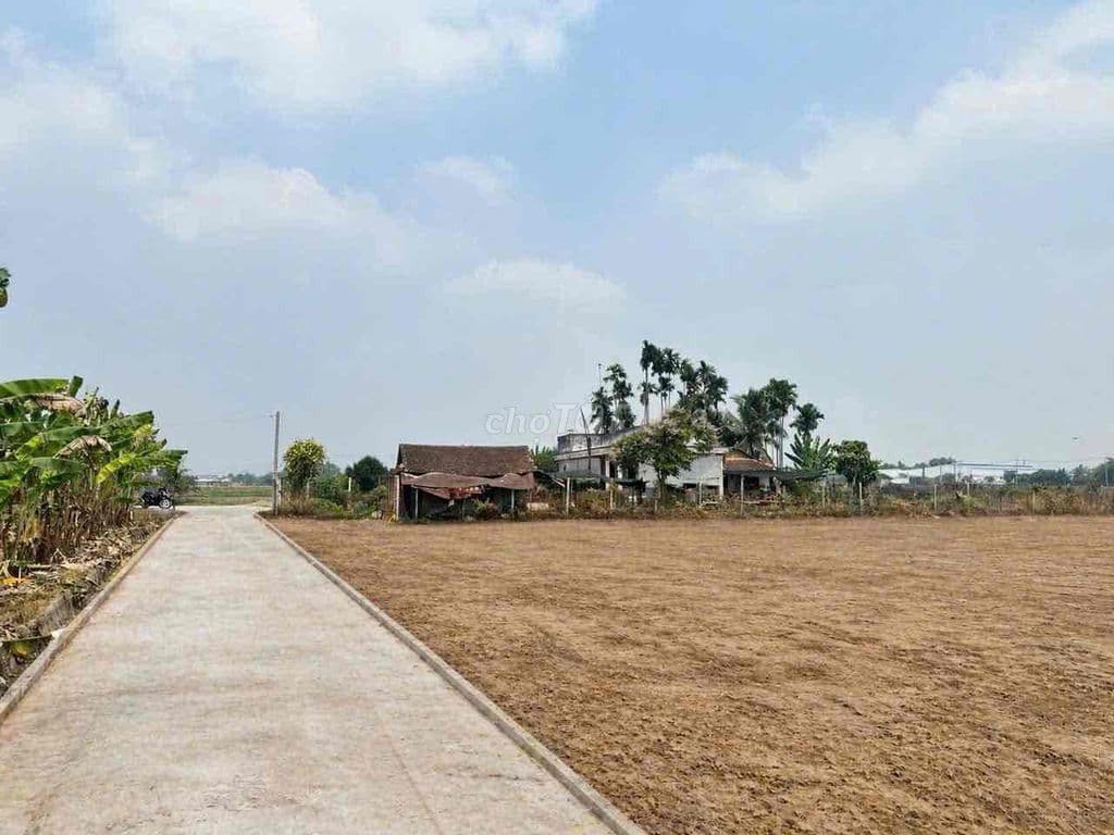 600M2 NHỈNH 1 TỶ - ĐẤT VƯỜN SẴN THỔ CƯ DIỆN TÍCH LỚN - GIÁ MỀM KV