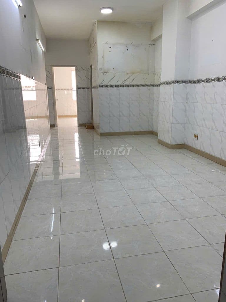 Bán căn hộ chung cư cao ốc B ngô Gia Tự, lầu trung