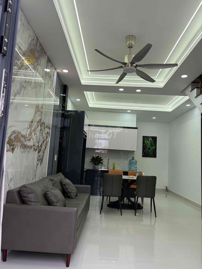 Ban nhà mặt tiền - Ảnh 2