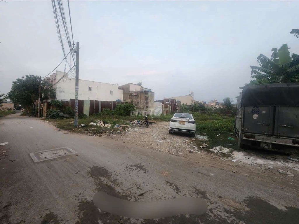 Chủ nhà cần bán 1500m2 đất trống.có 1300m2 thổ cư 2/ Võ Văn Vân