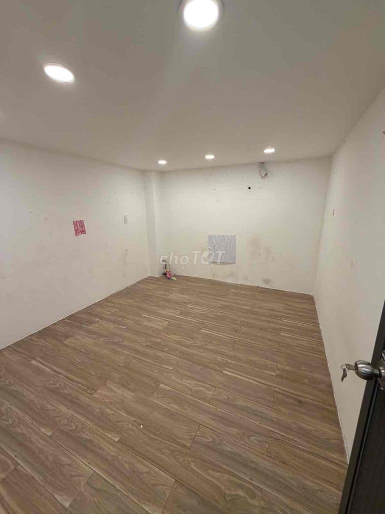 NHÀ BÀ ĐIỂM HÓC MÔN 27M2 DƯỚI 2T CÓ SHR - Ảnh 3