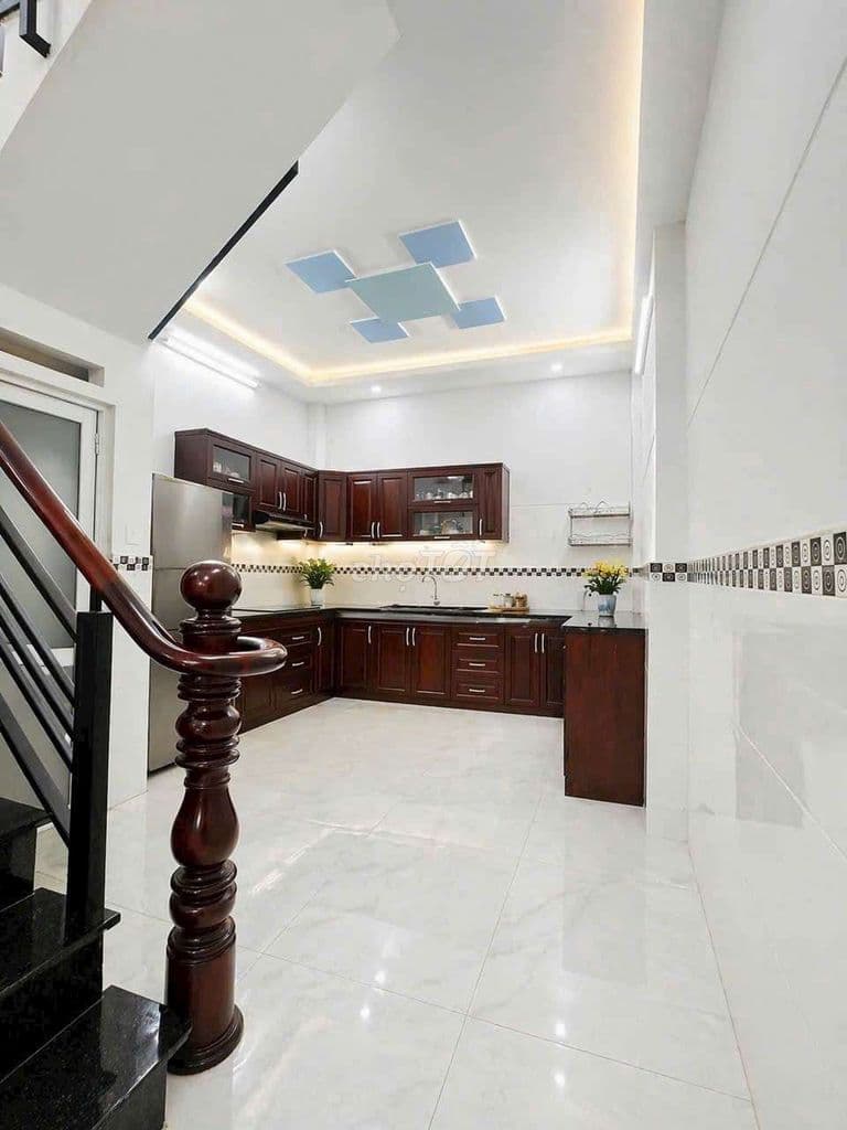 Hạ Giá 200 Triệu, Bán nhà đường Lê Văn Quới đúc 1 trệt 3 lầu - Ảnh 3
