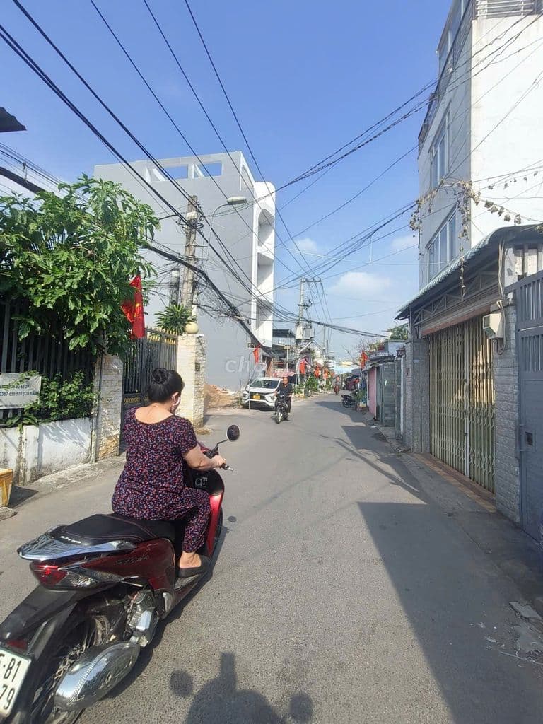 2 LÔ ĐẤT ĐẸP- QL1K- GẦN CẦU VƯỢT LX- DT 4.2X17M- SỔ HỒNG RIÊNG - Ảnh 2