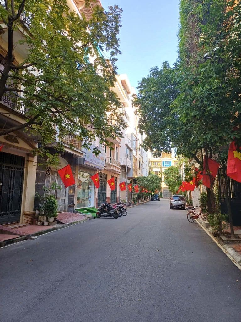 Bán nhà KĐT Đại Kim đường Nguyễn Cảnh Dị nhà đẹp 54m2 tầng giá 16.8 tỷ