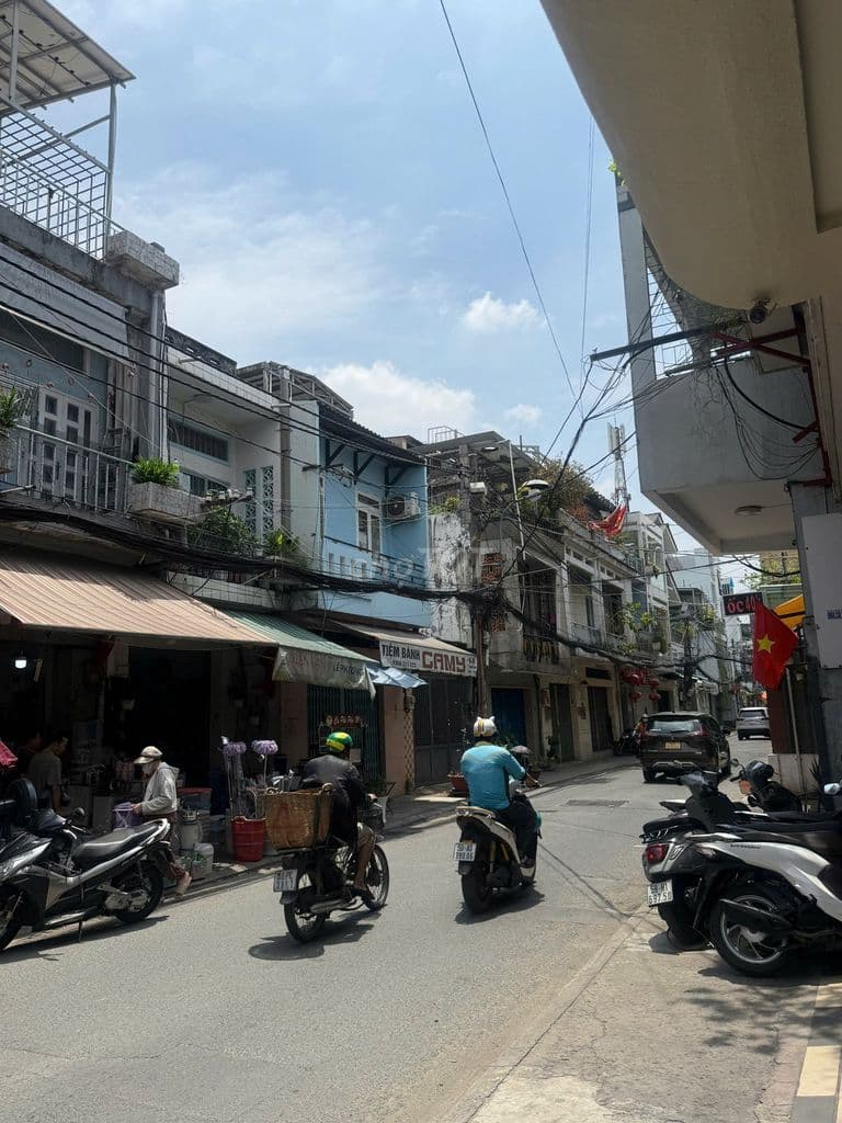 15,5 tỷ! Bán MT Ngay Lý Thường Kiệt, P. Bảy Hiền - 4x18,6m - 4 Tầng - Ảnh 3