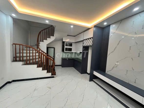 bán nhà 5 tầng Đại Thanh Thanh Trì mới coong