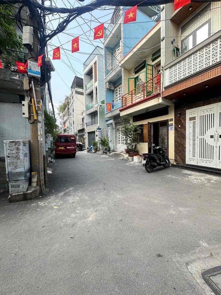 NGANG 5M DÀI 17M - GẦN VINCOM QUANG TRUNG - 4PN - HẺM XE HƠI - 6.8 TỶ