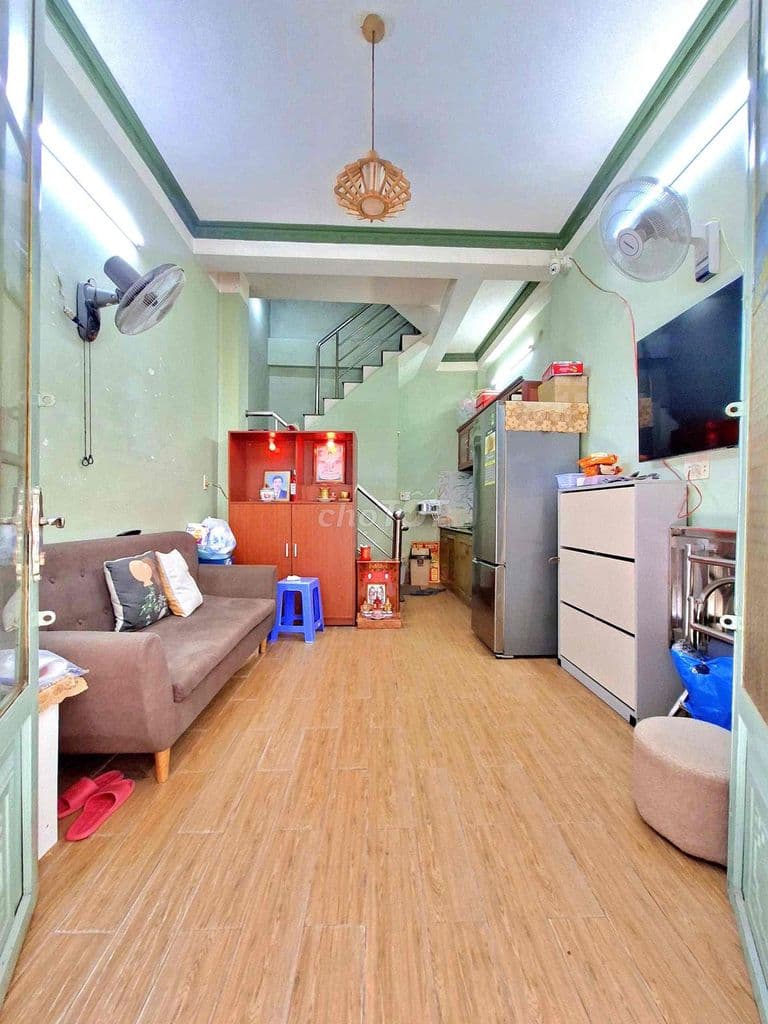 ✅Nhà 3 lầu, 4 phòng ngủ, có sổ hồng, ô tô cách nhà 5m - Ảnh 2