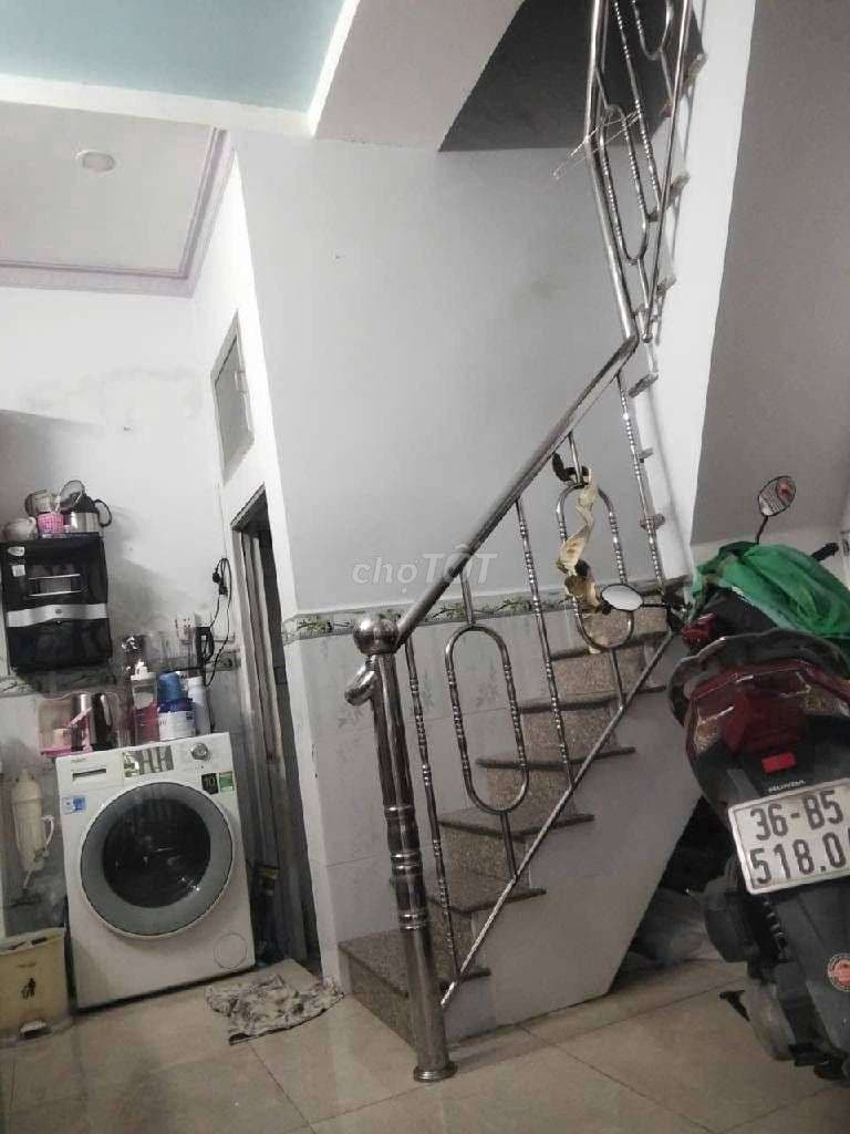 nhà 2 tầng hẻm xe hơi HT 05 TTH 2,1 TỶ - Ảnh 3