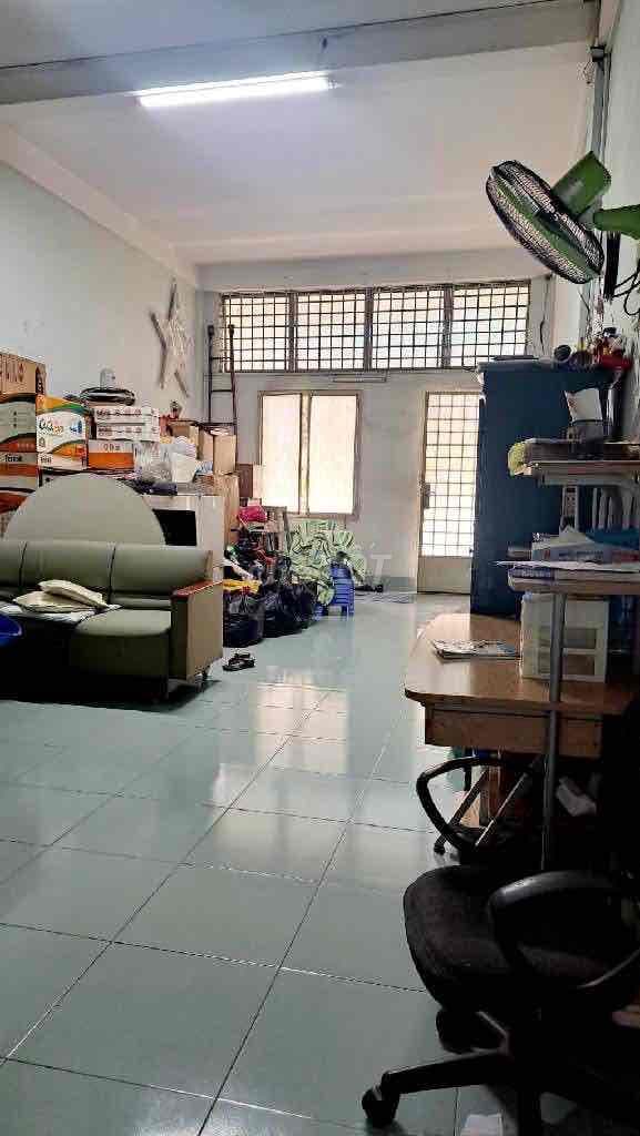 Chung cư lầu 1, Lý Thường Kiệt q10, sổ:105m2, thêm gác 50m2, 4pn, 2wc - Ảnh 2