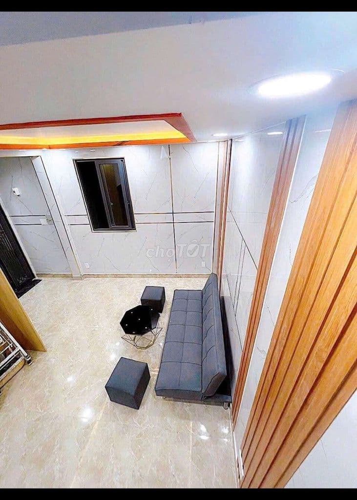 Nhà Đẹp 3 Tầng Hẻm Lớn Sát Mặt Tiền Không Quy Hoạch Q4 - Ảnh 2