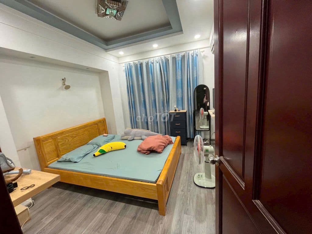 Bán căn hộ chung cư Bông sao lô A Phường 5, Q8.