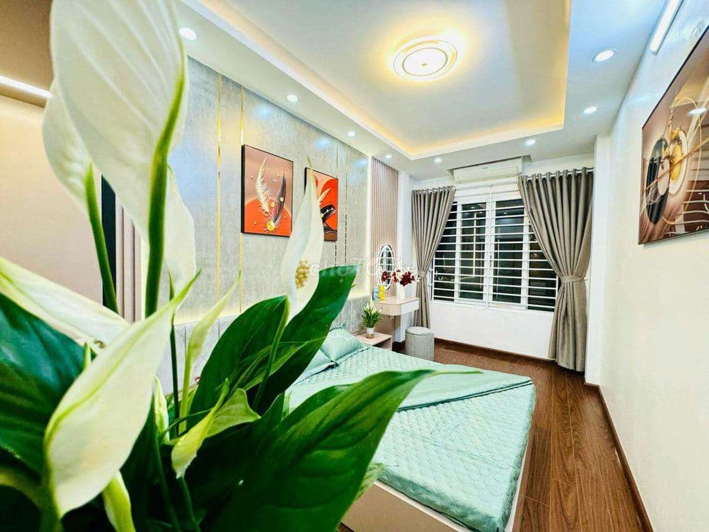 Hoàng Quốc Việt, gần phố, 3 gác đỗ, full đồ, ở luôn - Ảnh 3