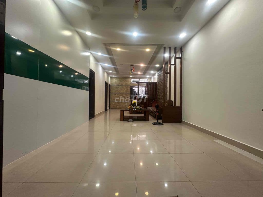 Định cư nước ngoài cần bán chung cư DTSD: 102m2 gấp Giá *** TT