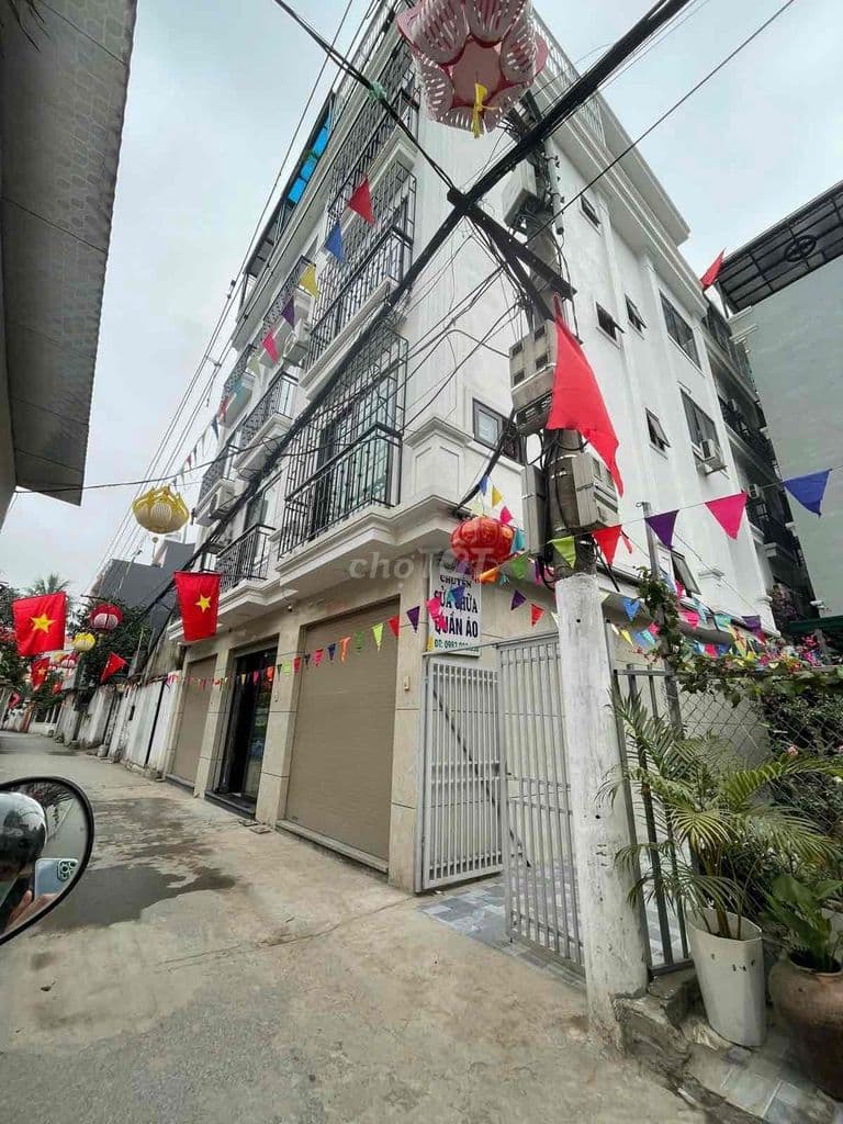 Nhà 3 Tầng - Ngõ Văn Minh - Ô Tô Lùi Cửa - Cực Hợp Cho Gia Đình