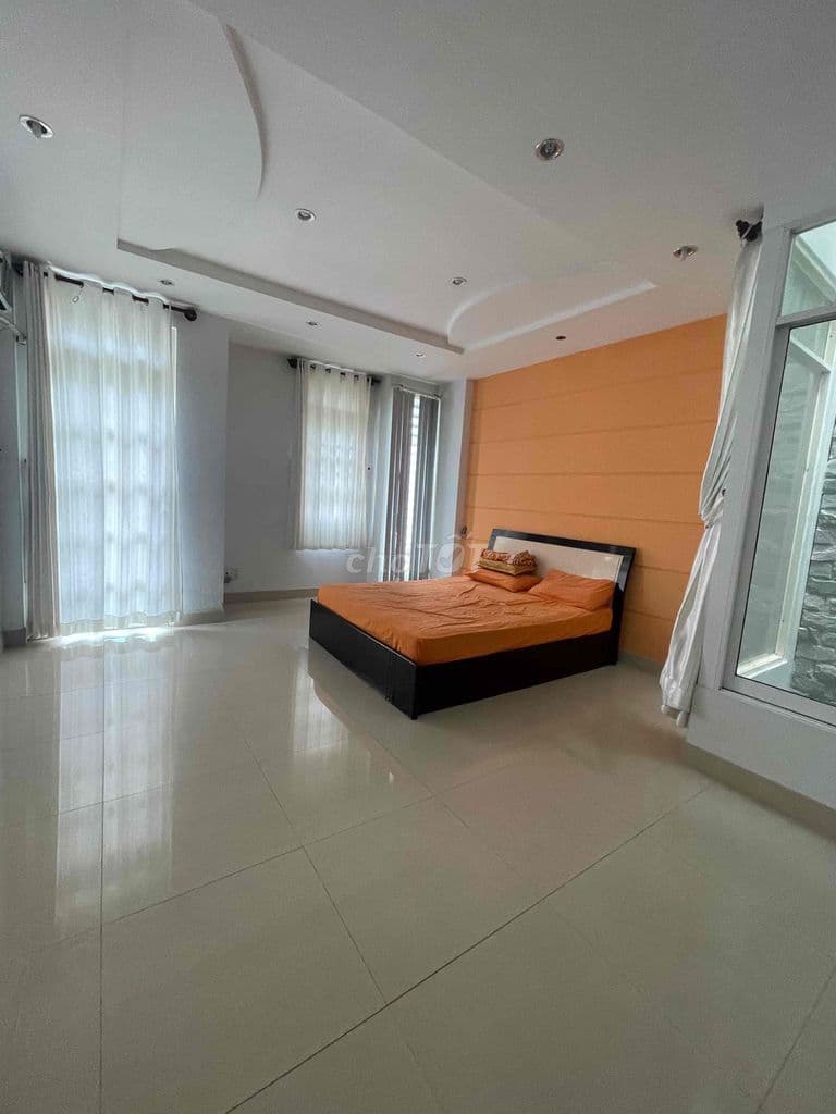 Bán nhà đường số trong kdc bình hưng, DT: 4x20m 3 tầng, SH hoàn công