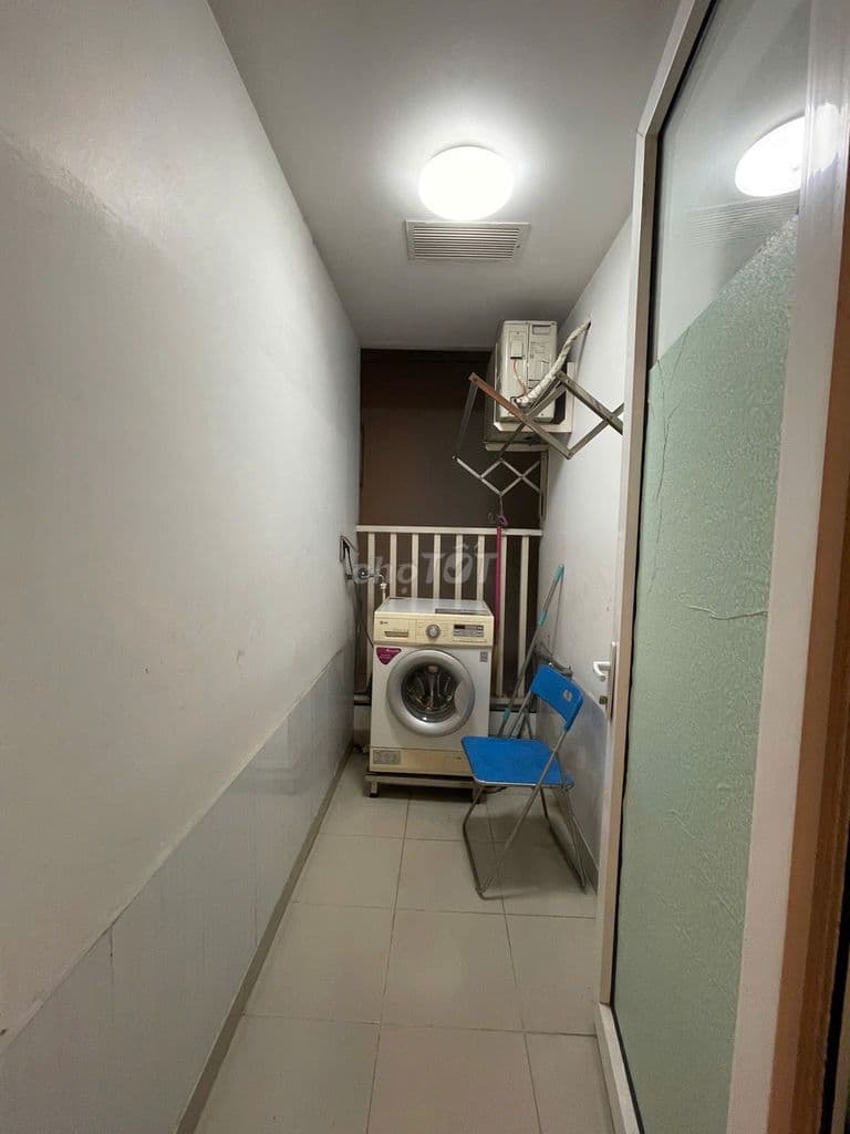 Cho thuê căn Sky Center, 80m2 góc, 2pn2wc, có NT -17tr ,gần sân bay - Ảnh 2