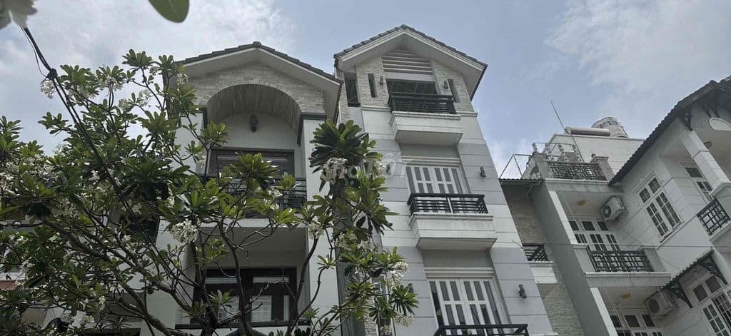 Bán gấp Biệt thự cao cấp - Ảnh 2