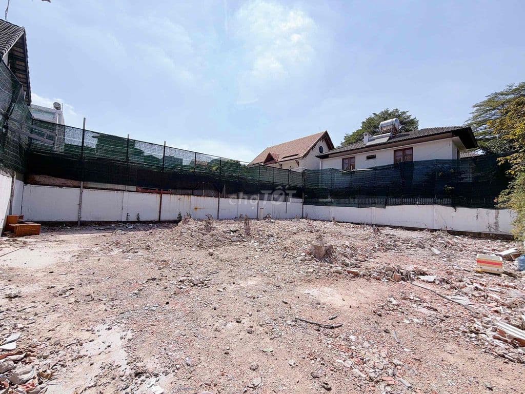 320 m² Dt 20x16. KHU BIỆT THỰ BÌNH LỢI GẦN DH VĂN LANG