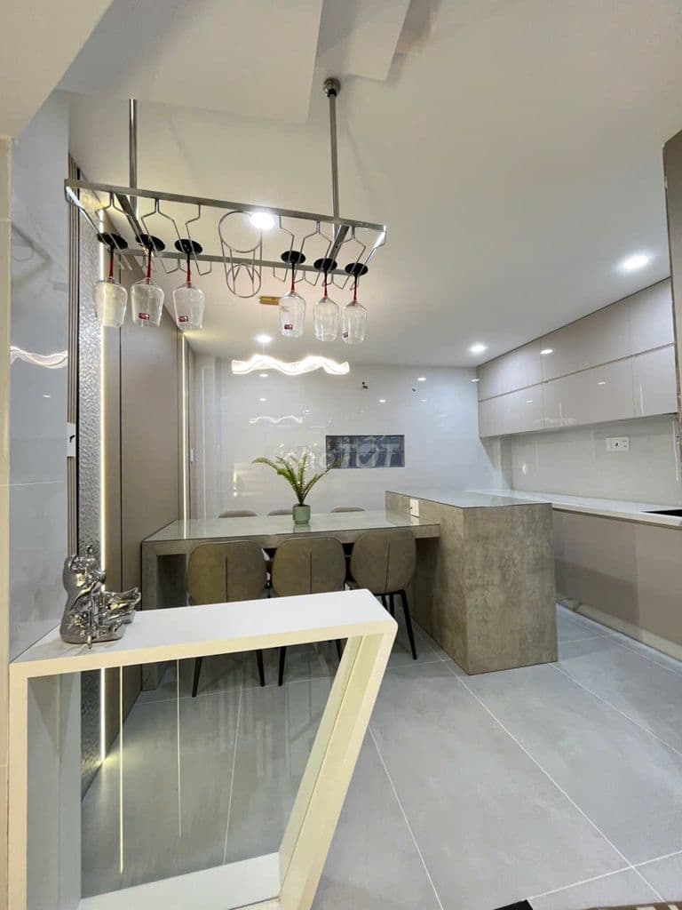 NHÀ CỰC ĐẸP 4 LẦU - CÓ THANG MÁY- LẠC LONG QUÂN Q.11 - Ảnh 3