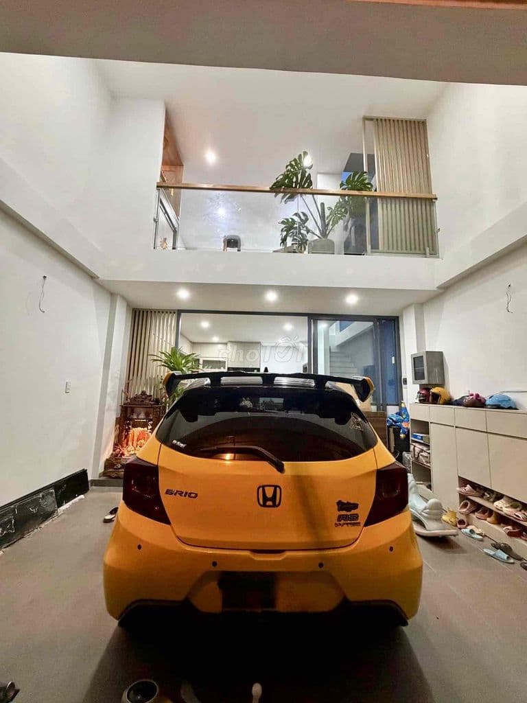 NHÀ NGANG LỚN 5M HIẾM- 4TẦNG ĐẸP 45M- GIÁP QUẬN 6- TỈNH LỘ 10- 5.x TỶ - Ảnh 2