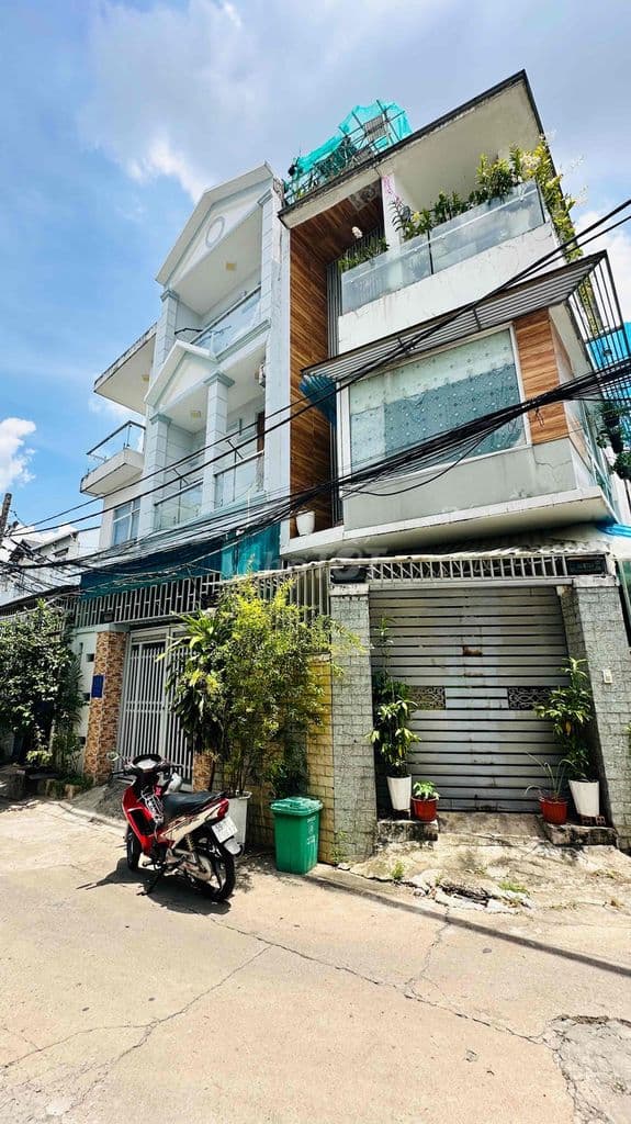 Bán nhà 3 Tầng - Chợ Kiến Thiết, Q.9 - ( 4PN + 3WC ) - Đường oto - - Ảnh 2
