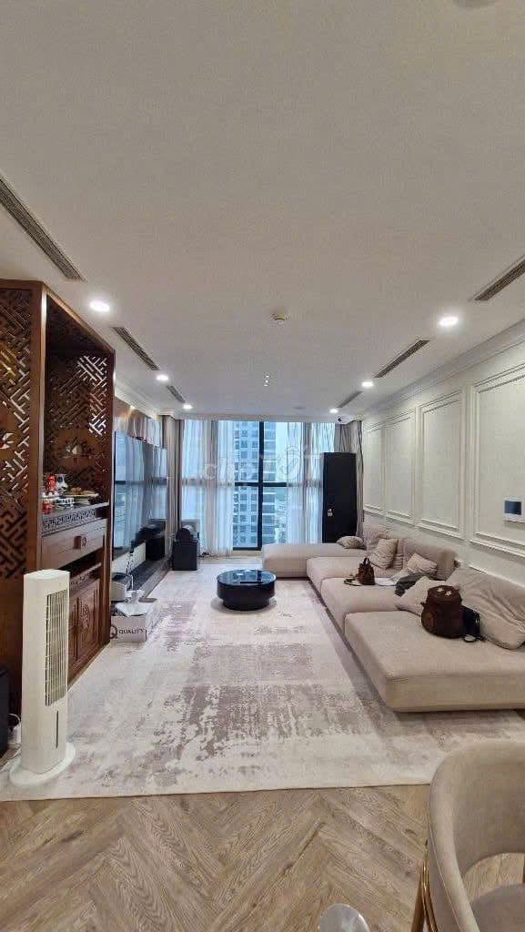 Chính chủ bán chung cư Mipec Rubik 122 - 124 Xuân Thủy, 123.8m²