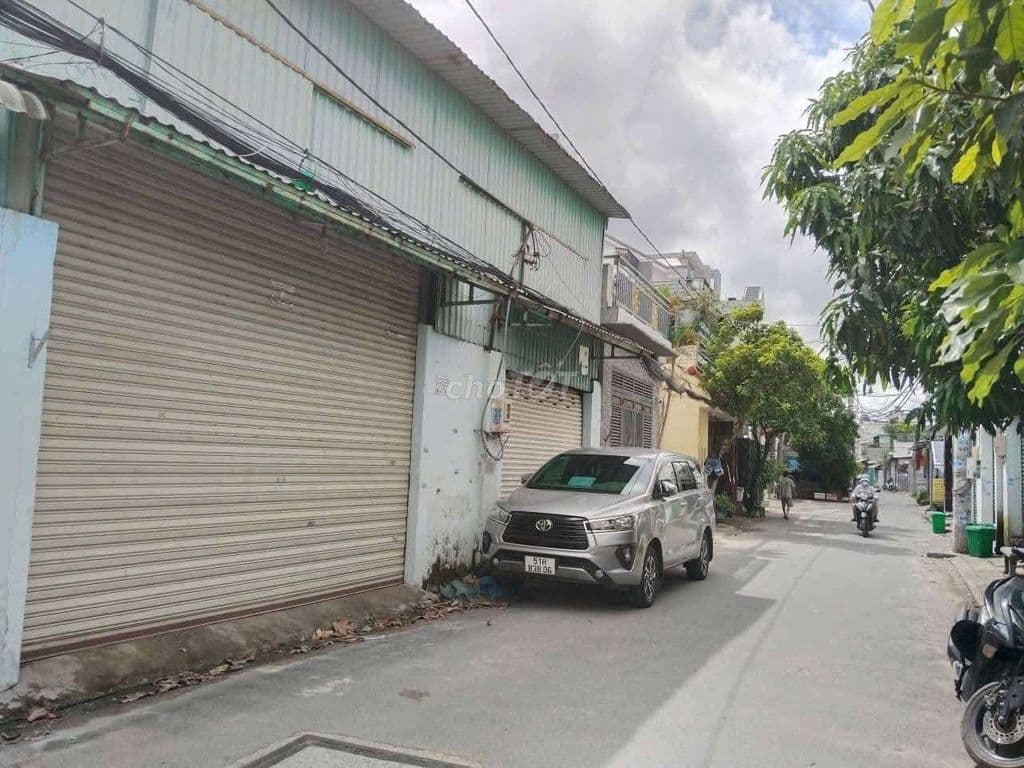 Xưởng đẹp 10m x 22m. 220m2 MT Nhựa 8m Thông 1/ Tân Thới Hiệp 21