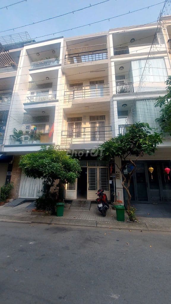 Bán nhà MT KDC BEZELLA Q7, Liền kề Phú Mỹ Hưng, giá chỉ 11.4 tỷ