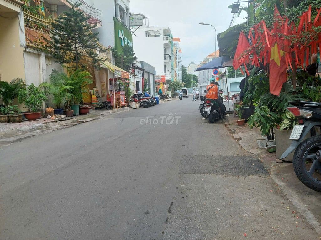 HOT CẦN BÁN GẤP 2 MẶT TIỀN TRƯỚC VÀ SAU ĐƯỜNG HOA SỮA P.7 PN 22 TỶ - Ảnh 2