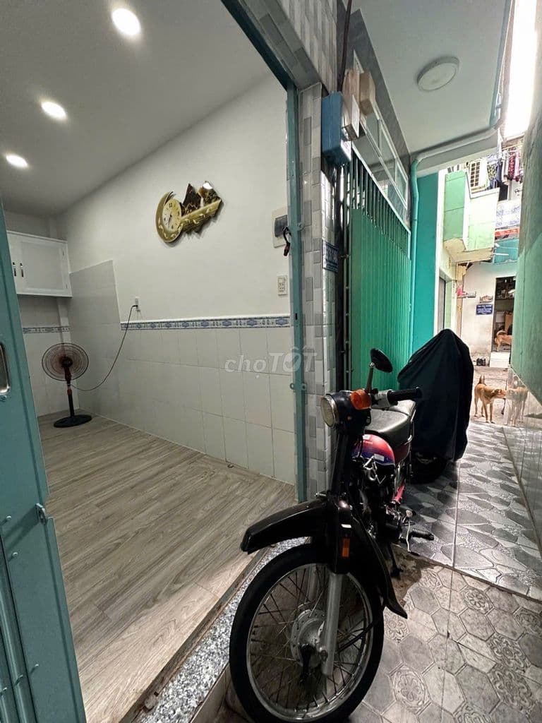 Nhà mới 4 Tầng Q6, Sổ công chứng ngay, Chỉ hơn 1 t.i
