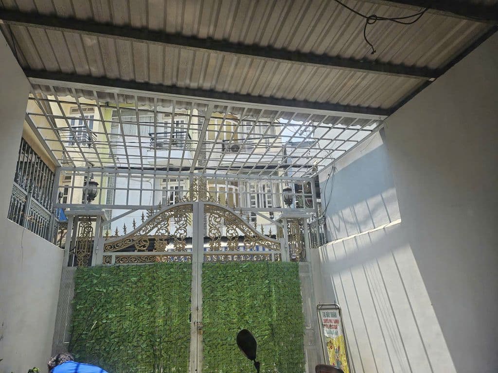 Nhà mặt tiền đường số 4 - Ảnh 3