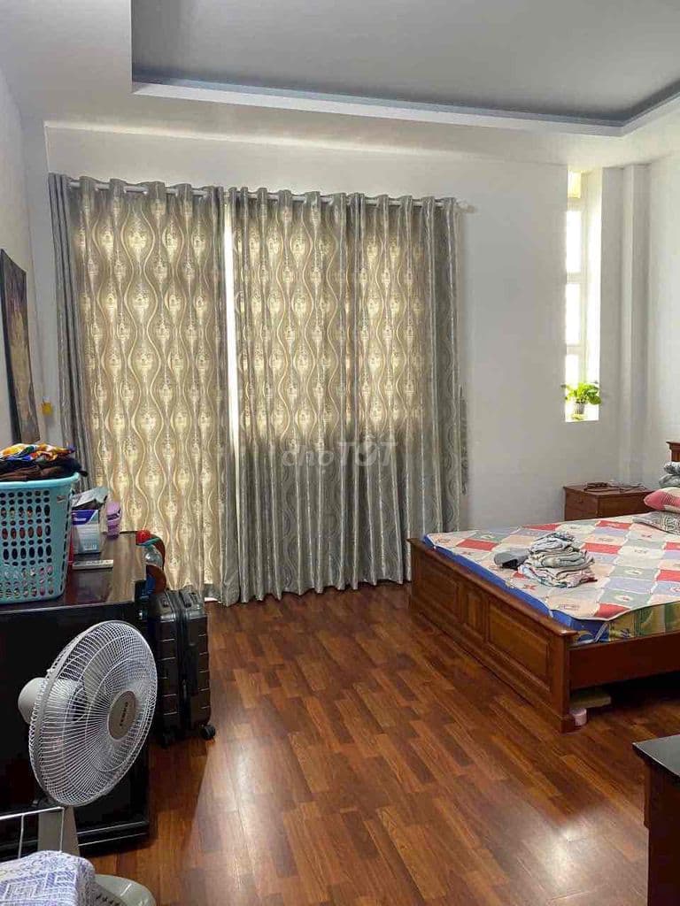 *** 1 căn bề ngang 4.5m mặt tiền khu tên lửa giá chỉ 7.5tỷ có Tl