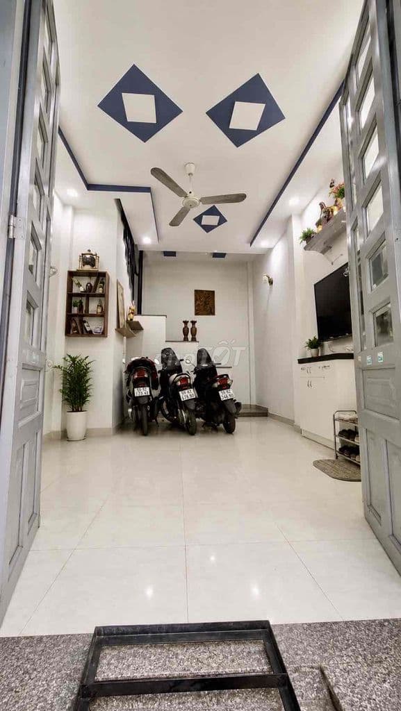 CHỦ GẤP NHÀ TÂN KỲ TÂN QUÝ, 30m2, 3,1 TỶ, Bình Tân, hẻm 4M - Ảnh 2