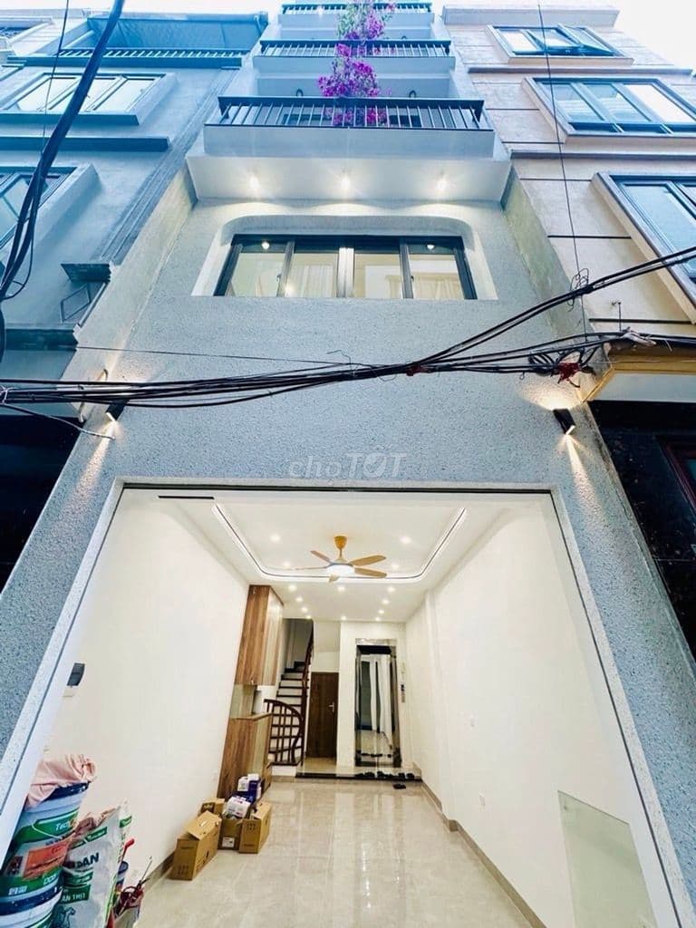 bán nhà 7 tầng Ngọc Thụy đẹp