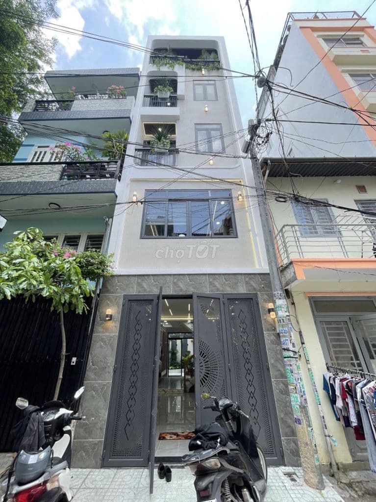 NHÀ ĐẸP 69M² (4M x 17.3M)–HẺM 8M XE HƠI TRÁNH – FULL NỘI THẤT XỊN- BT