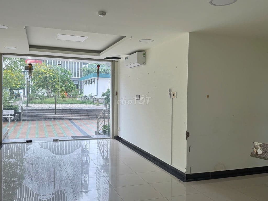 Bán căn hộ Giai Việt tầng trệt -854 Tạ Quang Bửu