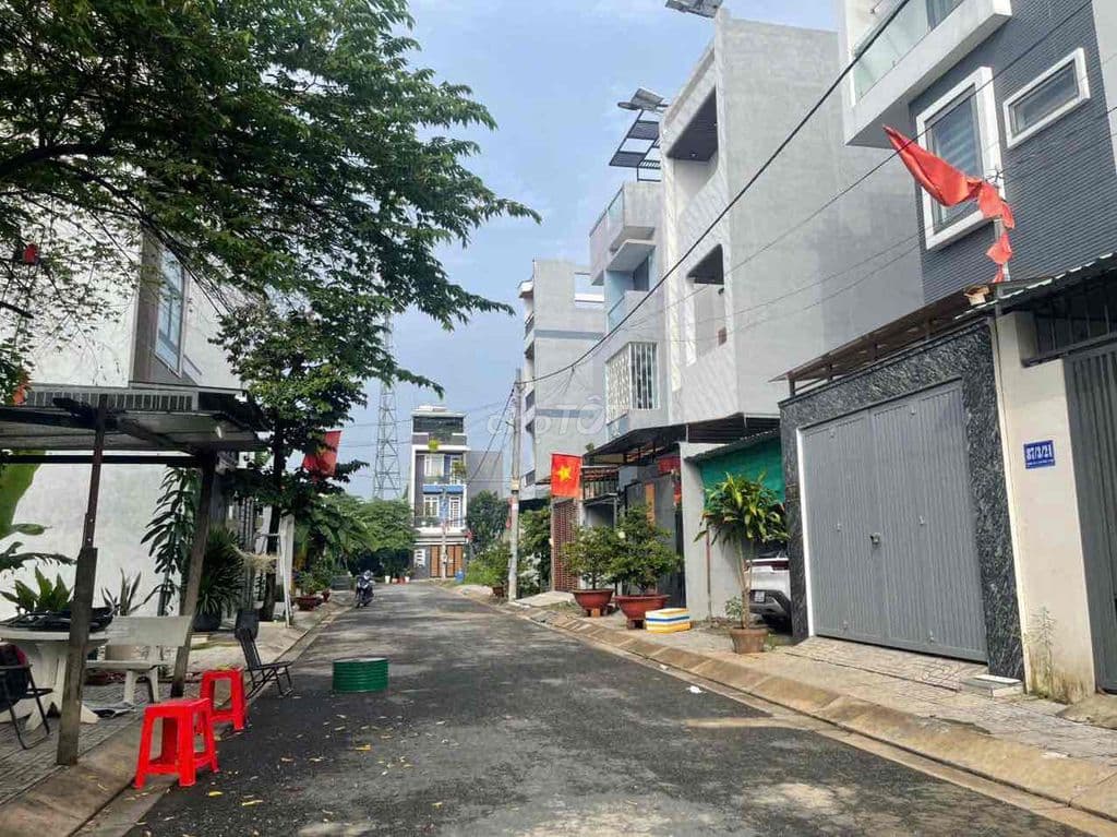 CẦN TIỀN BÁN ĐẤT GẦN ĐƯỜNG LÒ LU NGAY TRUNG TÂM QUẬN 9 - Ảnh 3