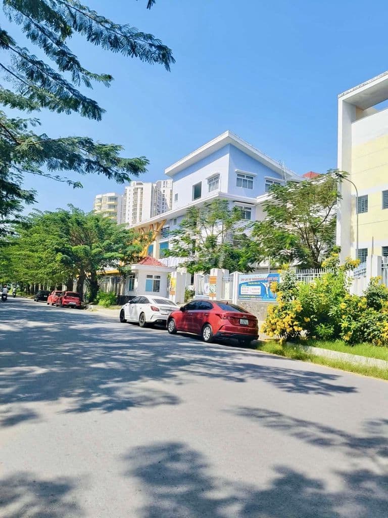 BÁN NHÀ 4TẦNG MẶT TIỀN KDC INTRESCO-XE HƠI ĐỔ CỬA- 100M2- 7.99TỶ