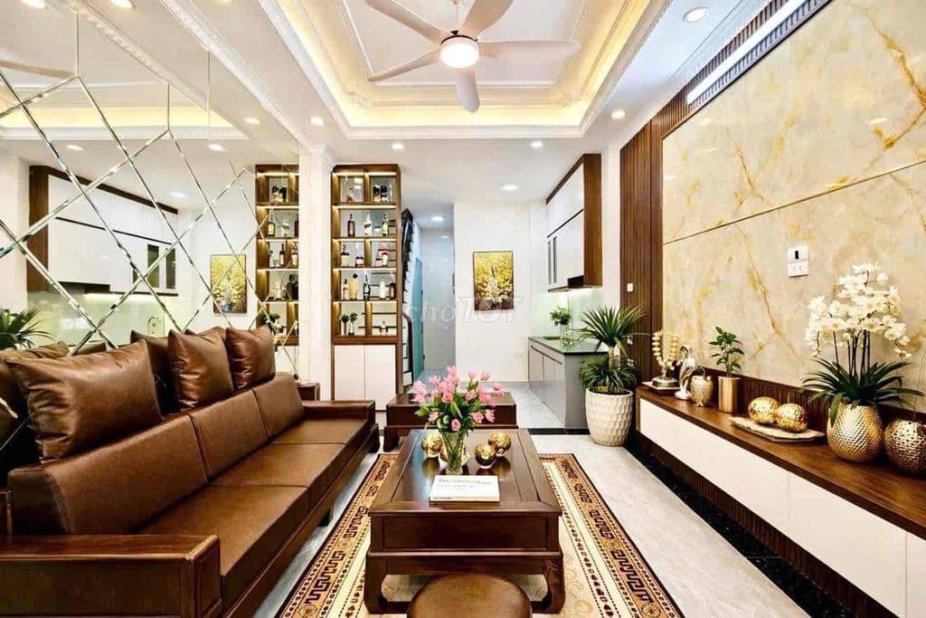 lô góc 3 mặt thoáng nhà đẹp full nội thất 5 tầng thang máy ở ngay