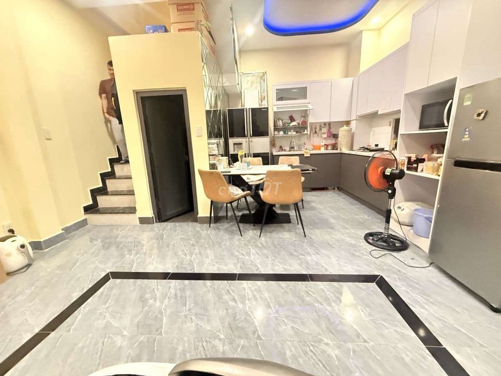 TÂN BÌNH , 4 tỷ hơn, 36m2, 3 TẦNG ĐÚC , GIÁP Q10, Q3, PN - Ảnh 2