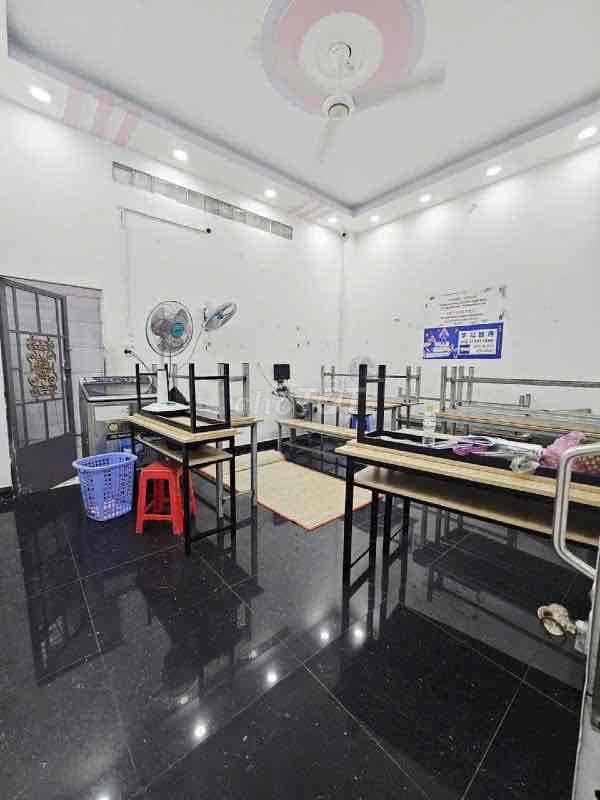 NGỘP BANK ! NHÀ MẶT TIỀN 4 TẦNG ĐƯỜNG LINH TRUNG THU NHẬP 25tr/tháng - Ảnh 2
