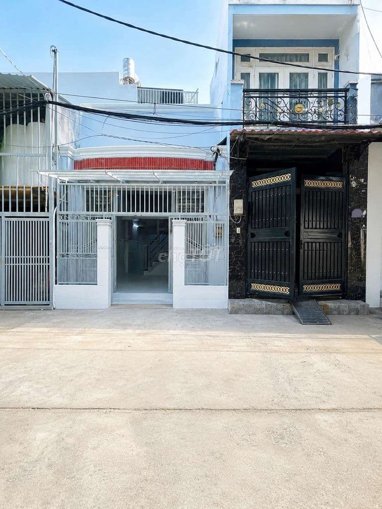 Nhà Cạnh Ngã Tư Bốn Xã 4m*12m, 2 Tầng , 2 PN Đường Trước Nhà 8m - 3,4T