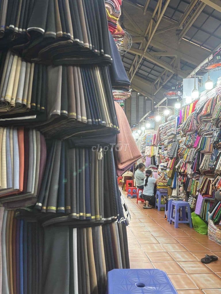 VỀ HƯU - CẦN SANG NHANH – SẠP ĐÔI HÀNG VẢI - VỊ TRÍ ĐẸP -TẠI CHỢ TÂN Đ