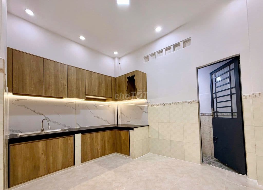 Nhà hẻm dt36m2 đúc thật 4 tầng 4pn đường Phạm Văn Chí P7 Quận 6 - Ảnh 3